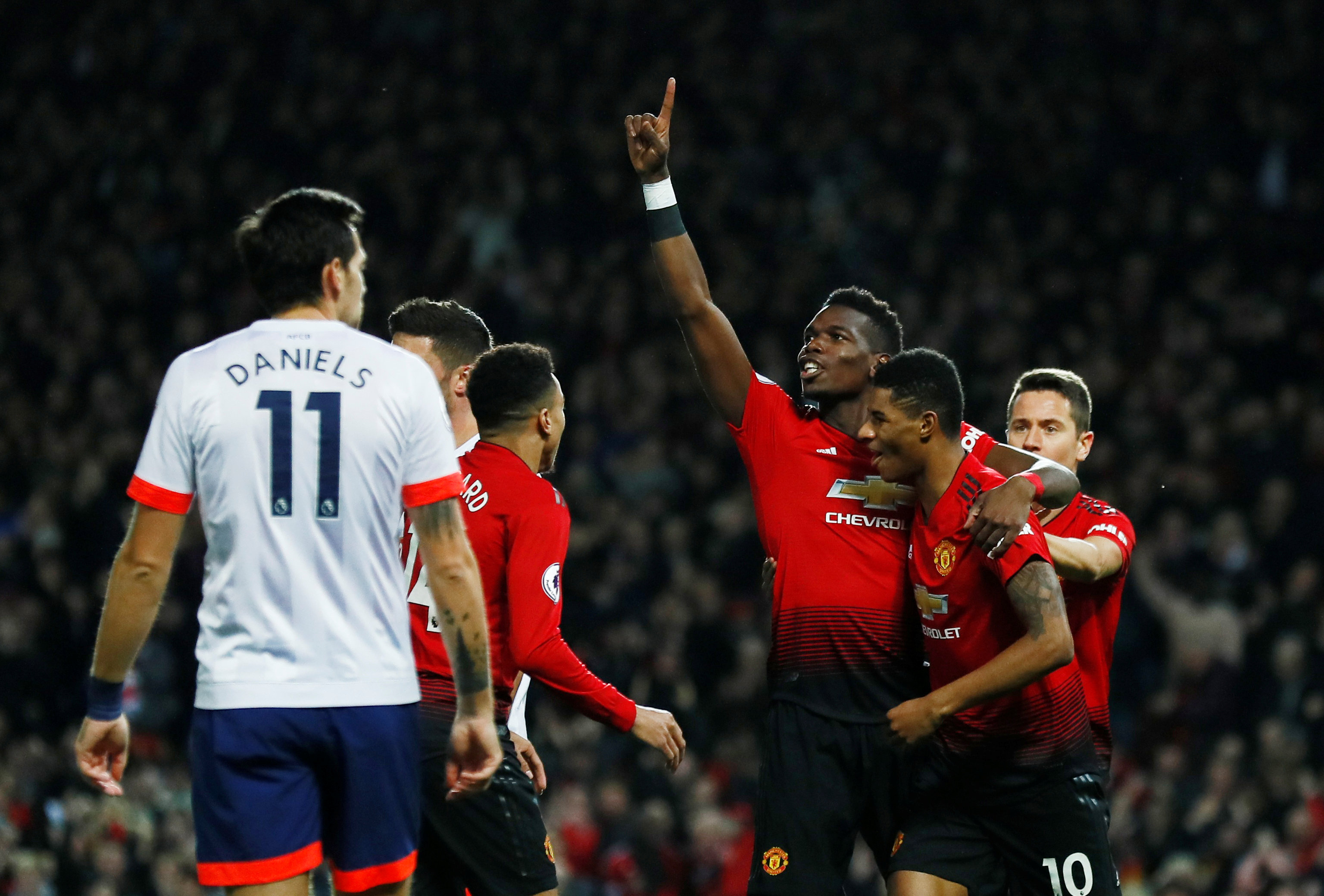 这使得他在 这使得他在